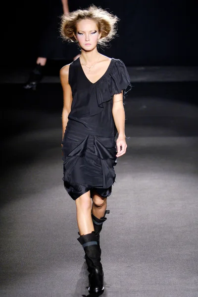 Look 14